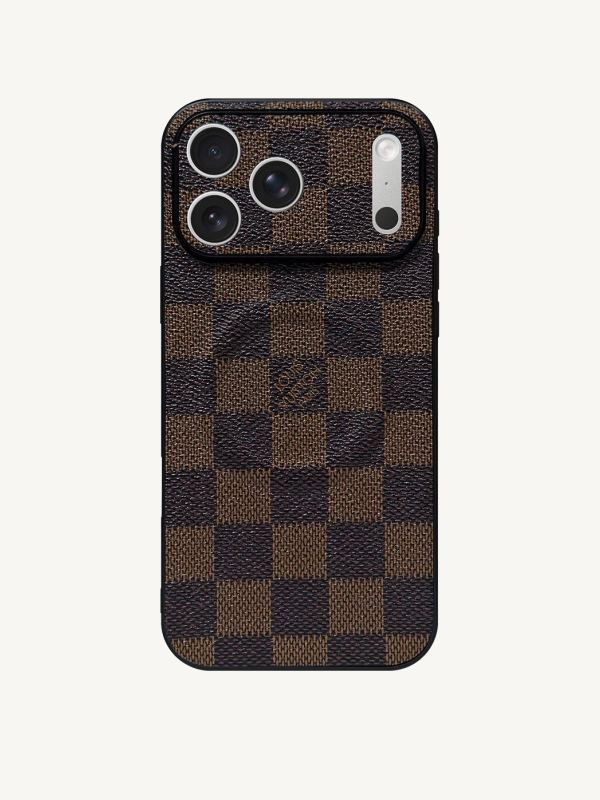 Classic Fully Covered MagSafe Case in Brown (iPhone)